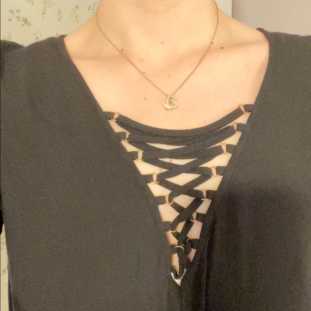 Black strap v flow shirt